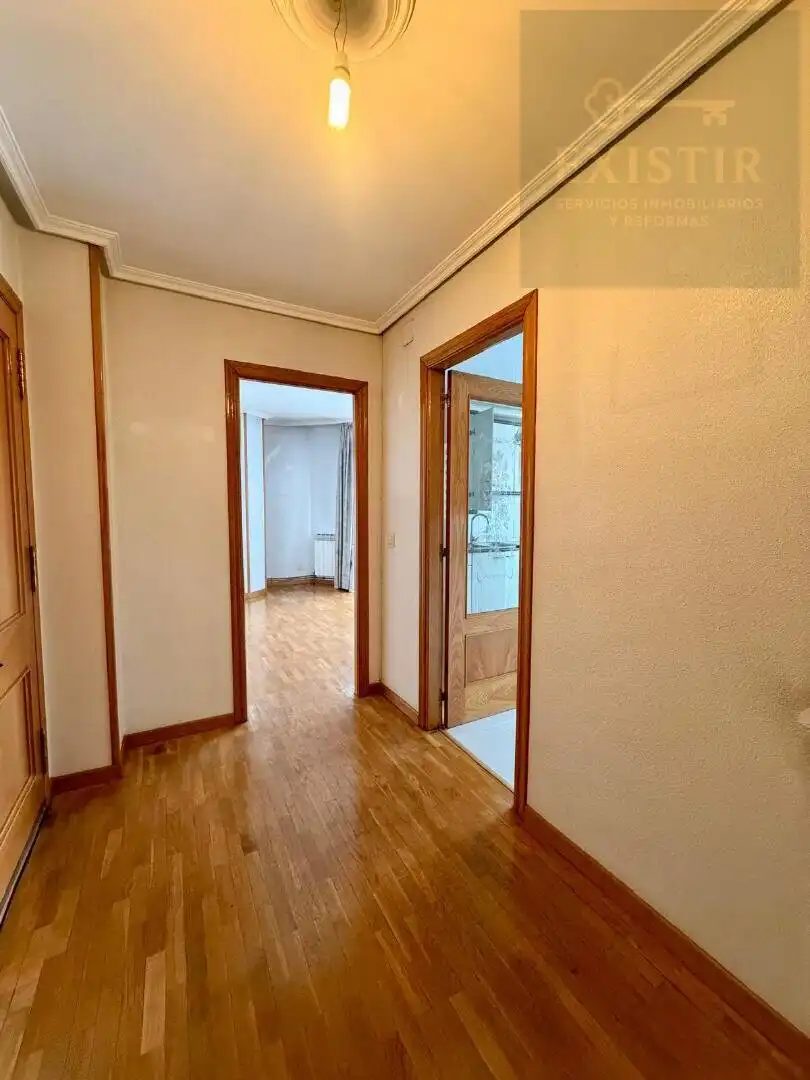 Piso en venta en Ave María