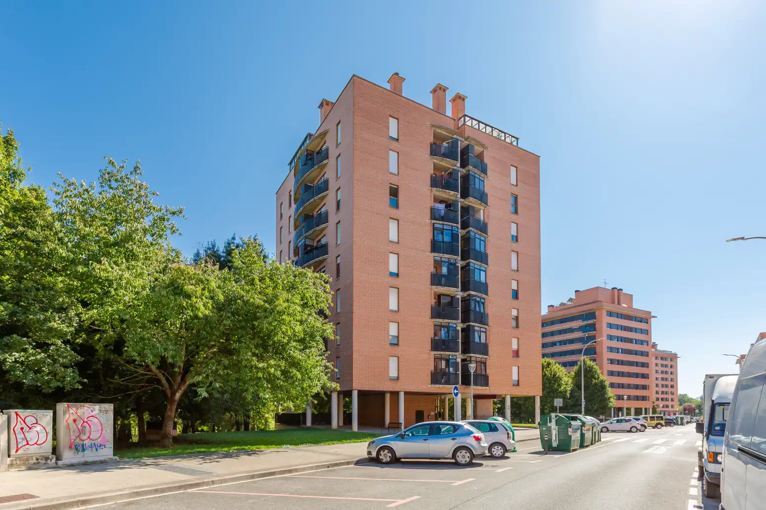Vista exterior de Piso en venta en  Pamplona / Iruña con Calefacción, Parquet y Terraza