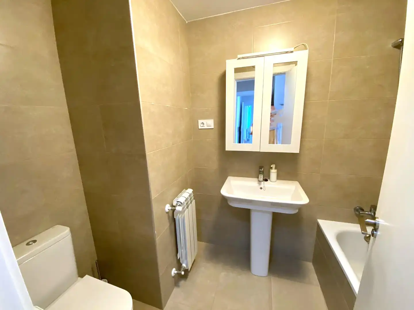 Bathroom of Flat for sale in Castro-Urdiales  with Heating, Private garden and Parquet flooring