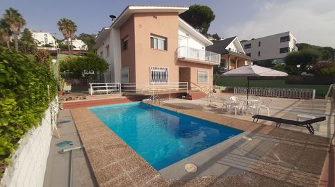 CASA EN GRAN PARCELA 974M2 CON EXCELENTES VISTAS