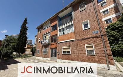 Vista exterior de Pis en venda en Valladolid Capital amb Terrassa