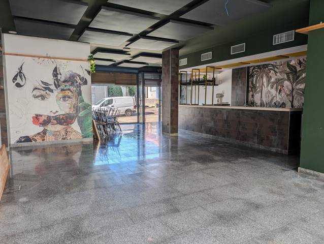 Local comercial en Alquiler en Sanlúcar la Mayor