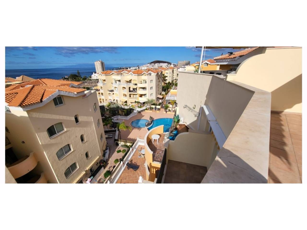 Vista exterior de Àtic en venda en Arona amb Terrassa, Moblat i Balcó