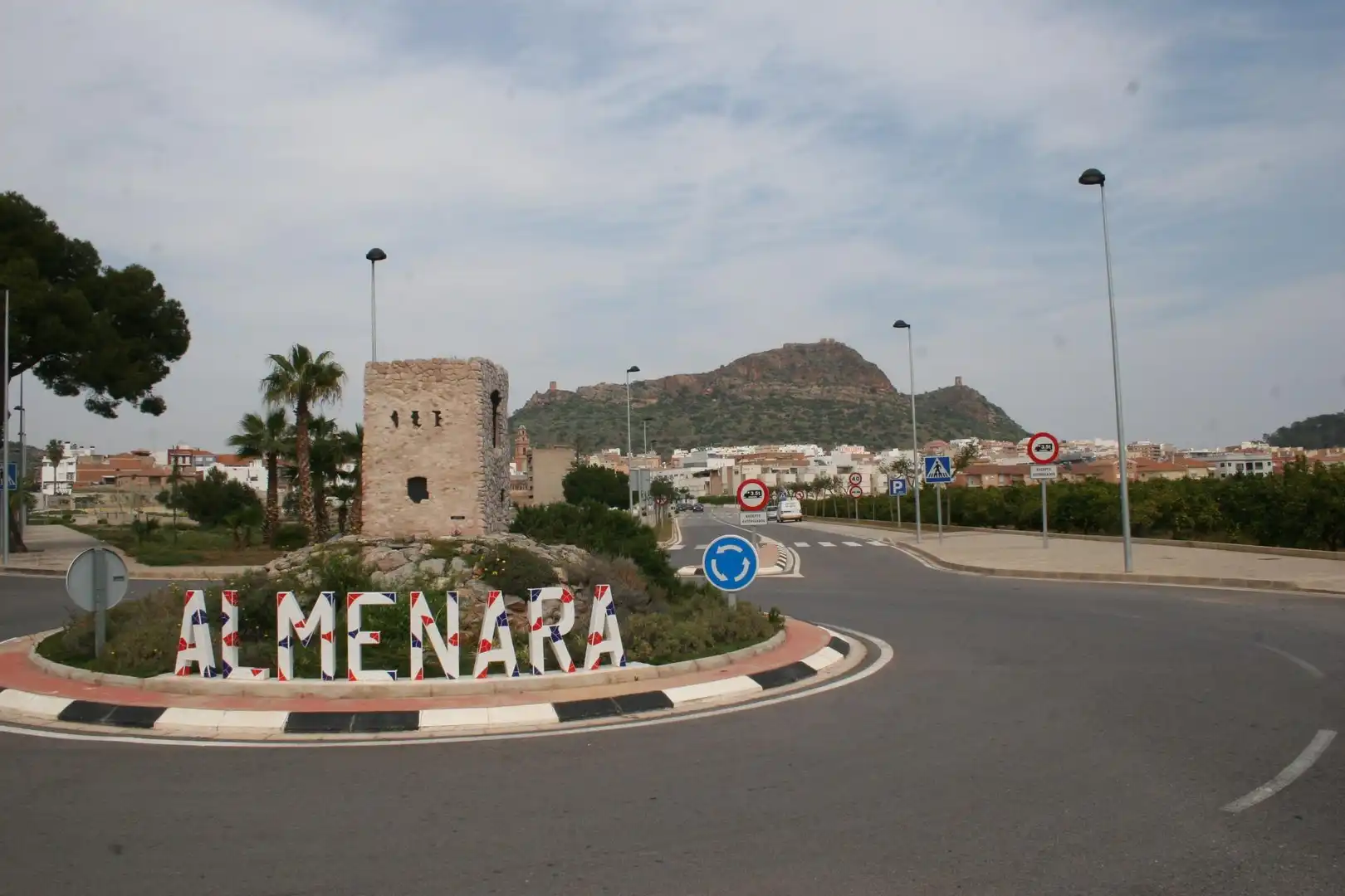Vista exterior de Local de alquiler en Almenara