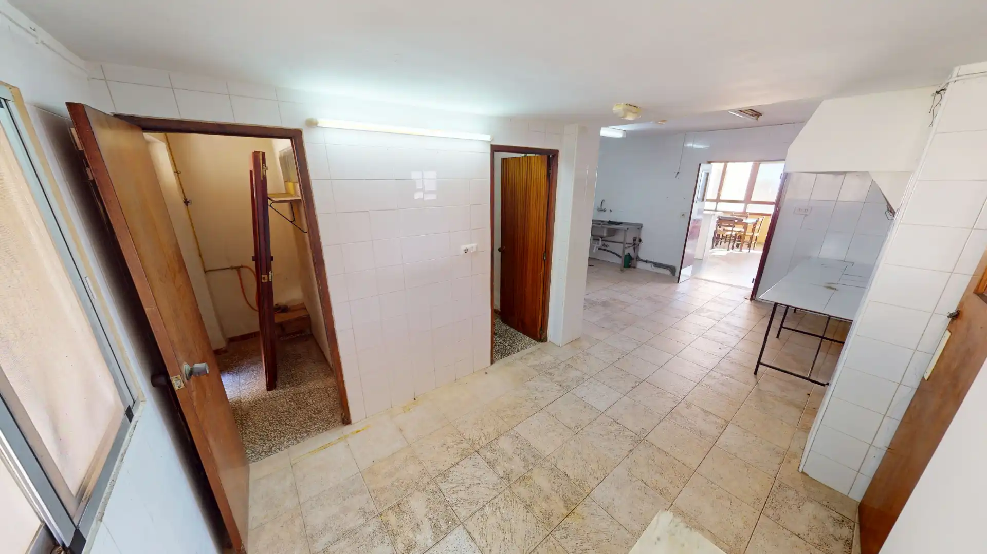 Commercial properties for sale in Busot  with Air Conditioner and Furnished