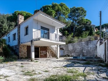 House with pool for sale in Carrer del Corredor