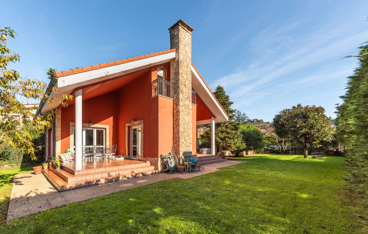 Exterior view of House or chalet for sale in Gijón   with Heating, Parquet flooring and Balcony