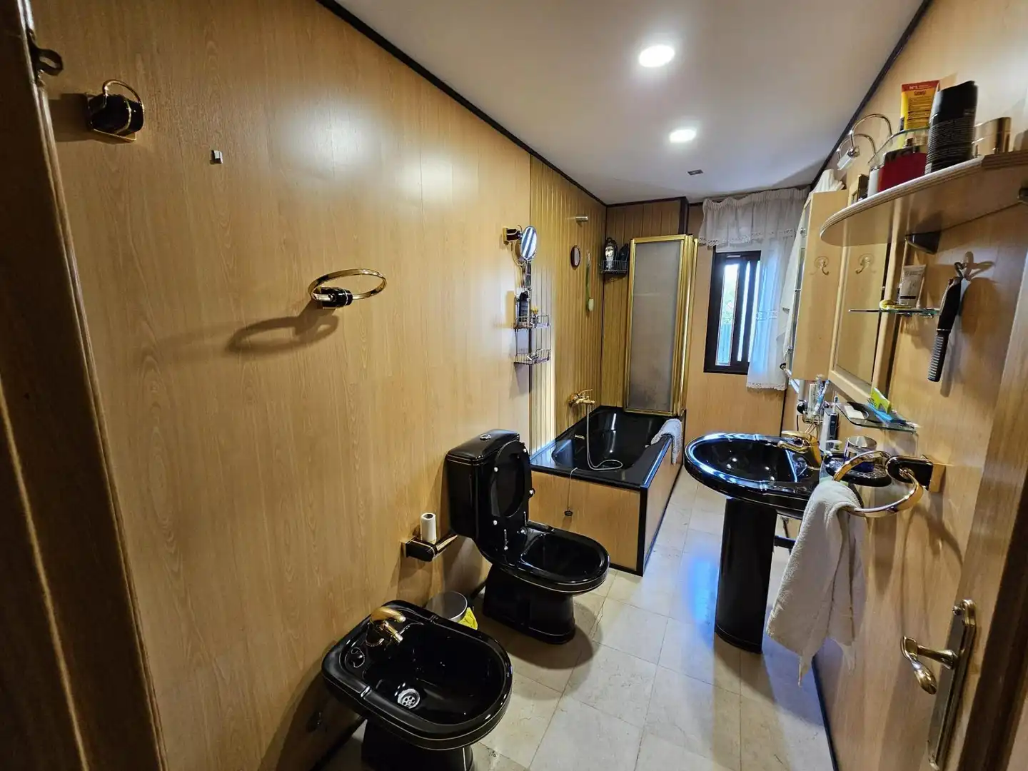 Baño de Casa o chalet en venta en Ponferrada con Aire acondicionado, Calefacción y Jardín privado