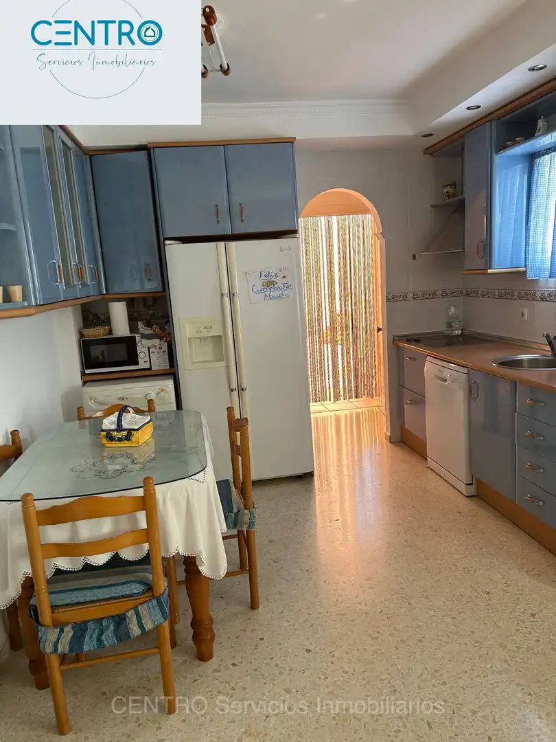 Cocina de Apartamento de alquiler en Algeciras con Piscina comunitaria