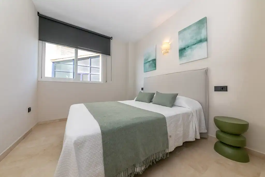 Bedroom of Apartments for rent in Fuengirola  with Air Conditioner, Terrace and Furnished