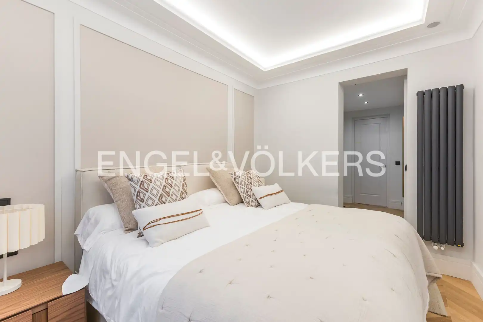 Bedroom of Flat for sale in Madrid  with Air Conditioner, Heating and Parquet flooring