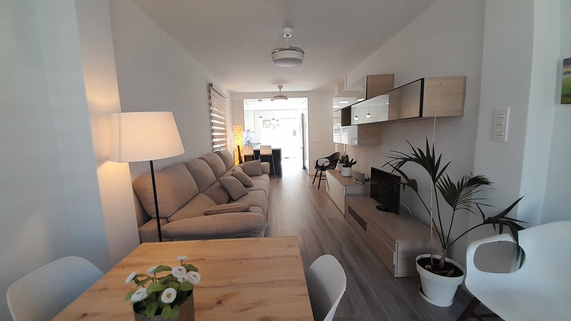 Sala d'estar de Casa o xalet en venda en Mazarrón amb Jardí privat, Piscina i Moblat