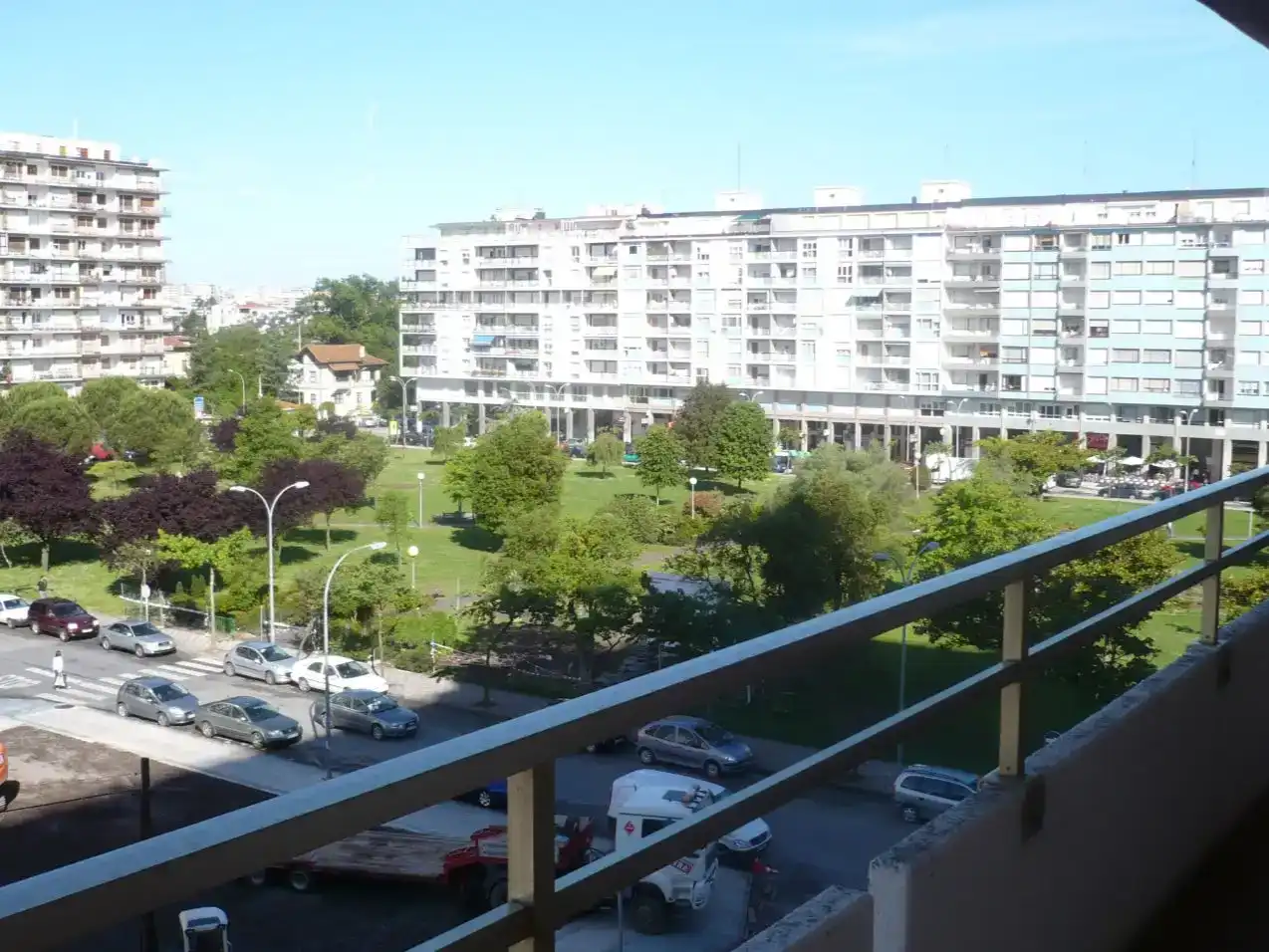 Außenansicht von Wohnung zur Miete in Laredo mit Balkon