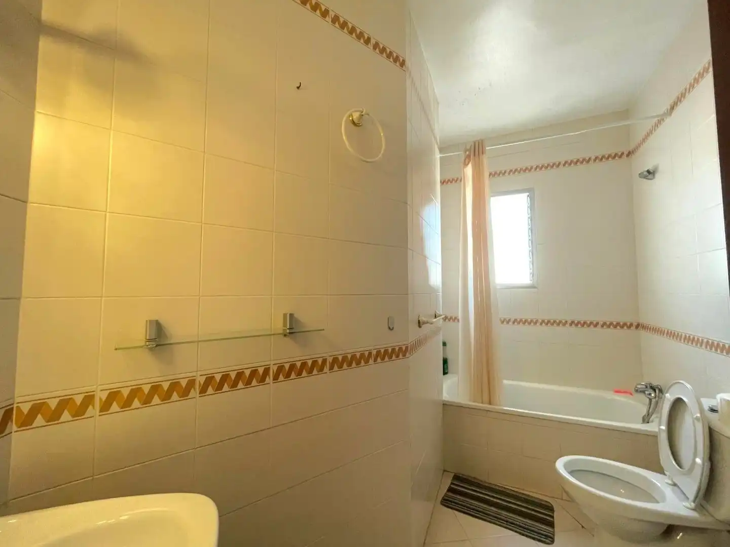 Bany de Àtic en venda en El Portil amb Terrassa, Moblat i Piscina comunitària