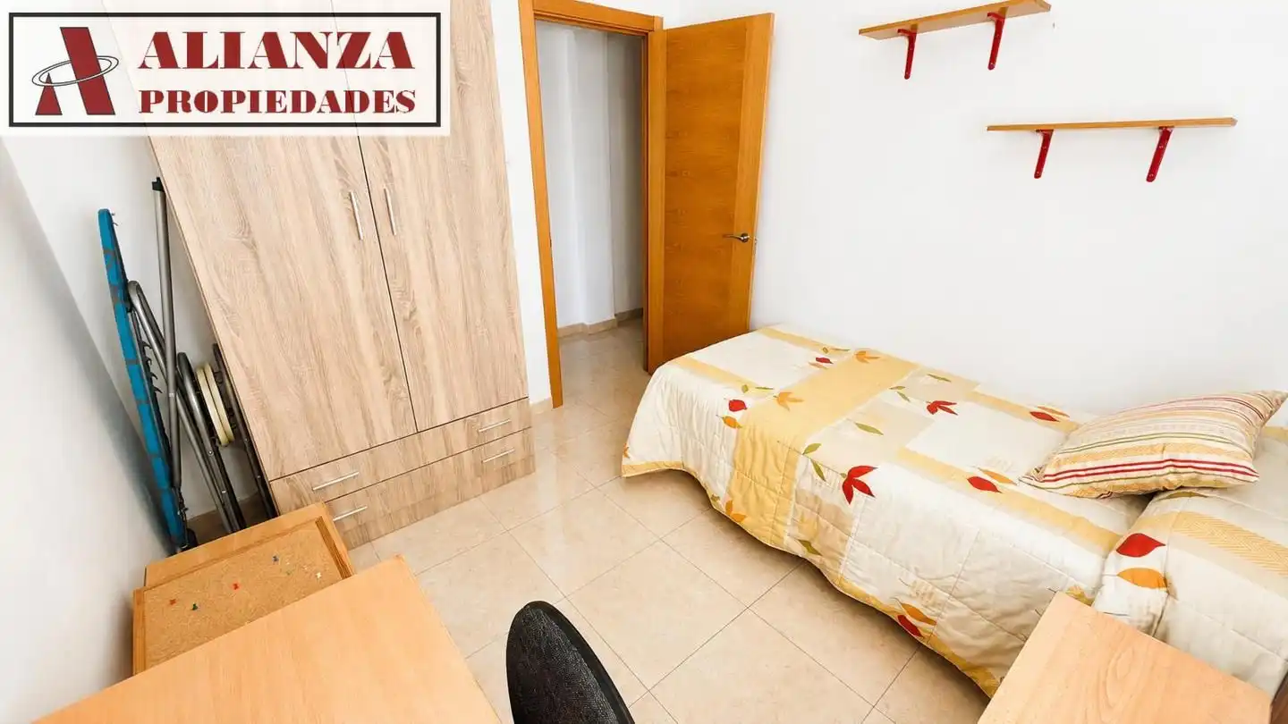 Flat with lift to rent in Cruz de Humilladero, imagen 7