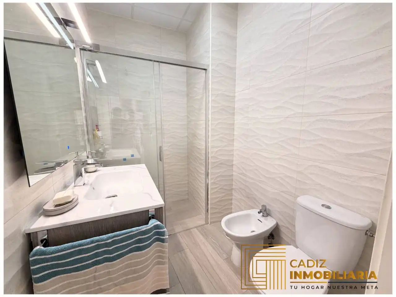 Baño de Piso en venta en Cádiz con Aire acondicionado y Balcón