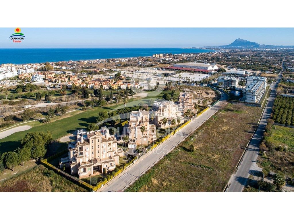 Apartament en venda en Oliva amb Jardí privat, Terrassa i Balcó