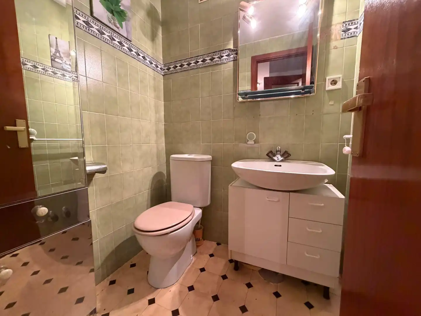 Baño de Piso en venta en Madrid con Calefacción, Jardín privado y Terraza
