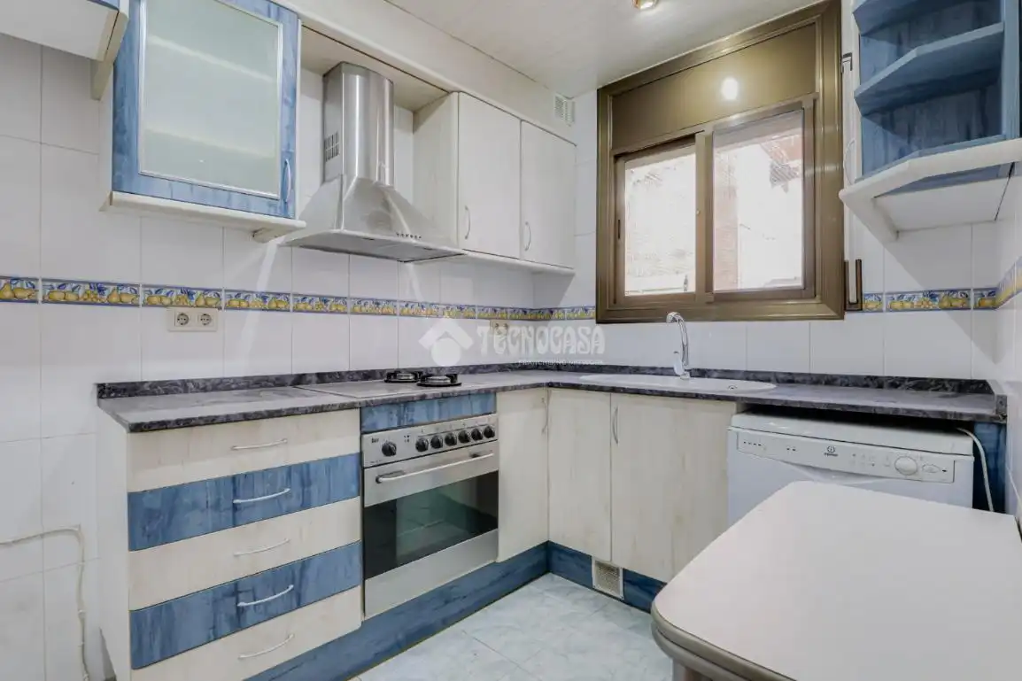 Cocina de Casa adosada en venta en Montcada i Reixac con Calefacción y Balcón