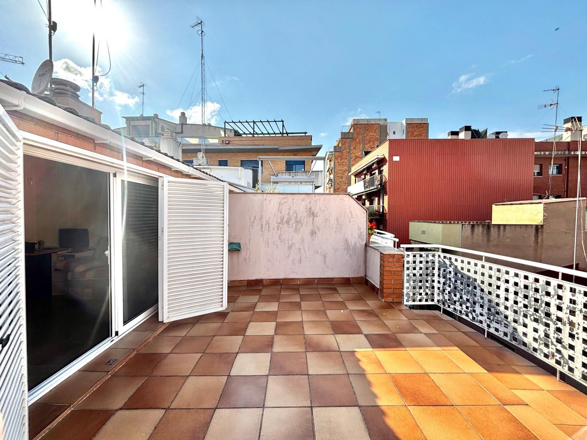 Terrace of Single-family semi-detached for sale in Badalona  with Private garden, Terrace and Storage room