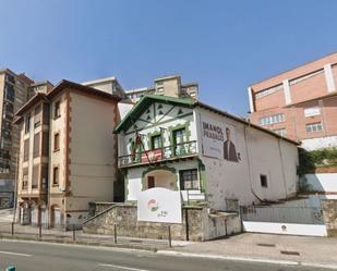 Vista exterior de Pis en venda en Barakaldo  amb Calefacció