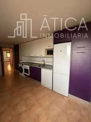 Cocina de Piso en venta en Villares de la Reina con Calefacción, Terraza y Trastero