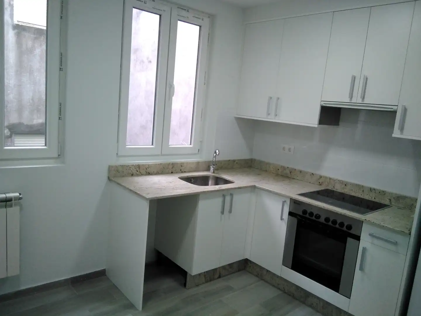Küche von Wohnung zum Verkauf in Vigo  mit Heizung