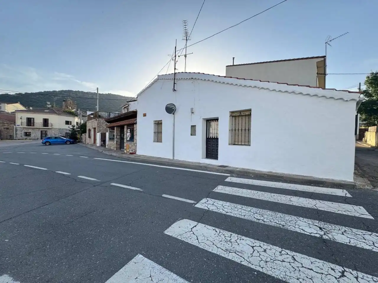 Exterior view of Houses for sale in Gargantilla del Lozoya  with Heating and Furnished