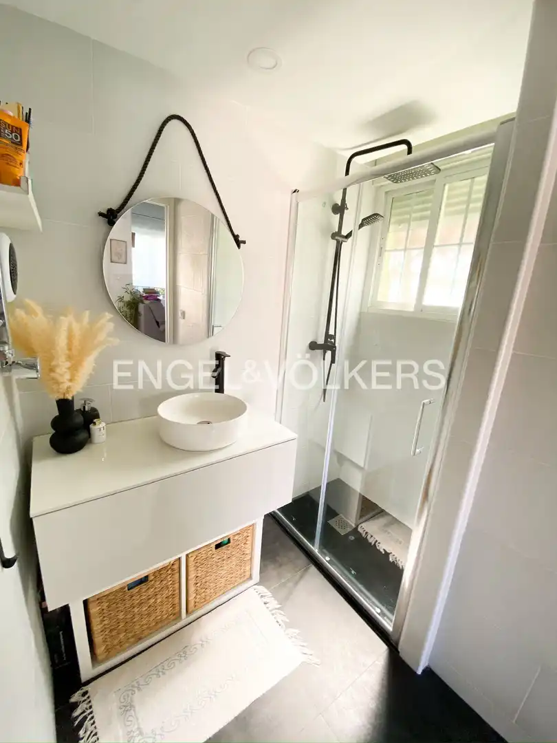 Badezimmer von Wohnung zur Miete in Villaviciosa de Odón mit Klimaanlage, Heizung und Privatgarten