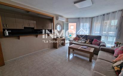 Living room of Flat for sale in Cambrils  with Air Conditioner, Heating and Parquet flooring