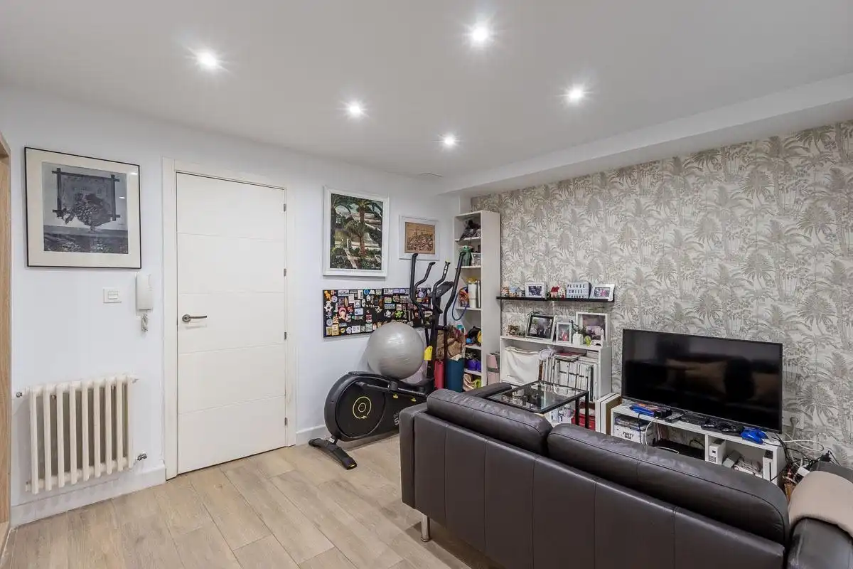 Flat for sale in Granada  with Air Conditioner, Heating and Storage room