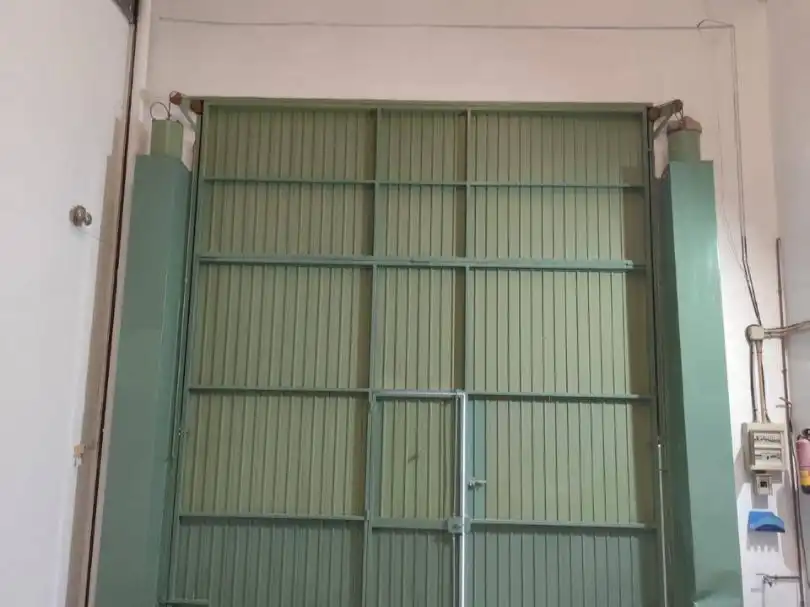 Vista exterior de Traster en venda en Málaga amb Alarma