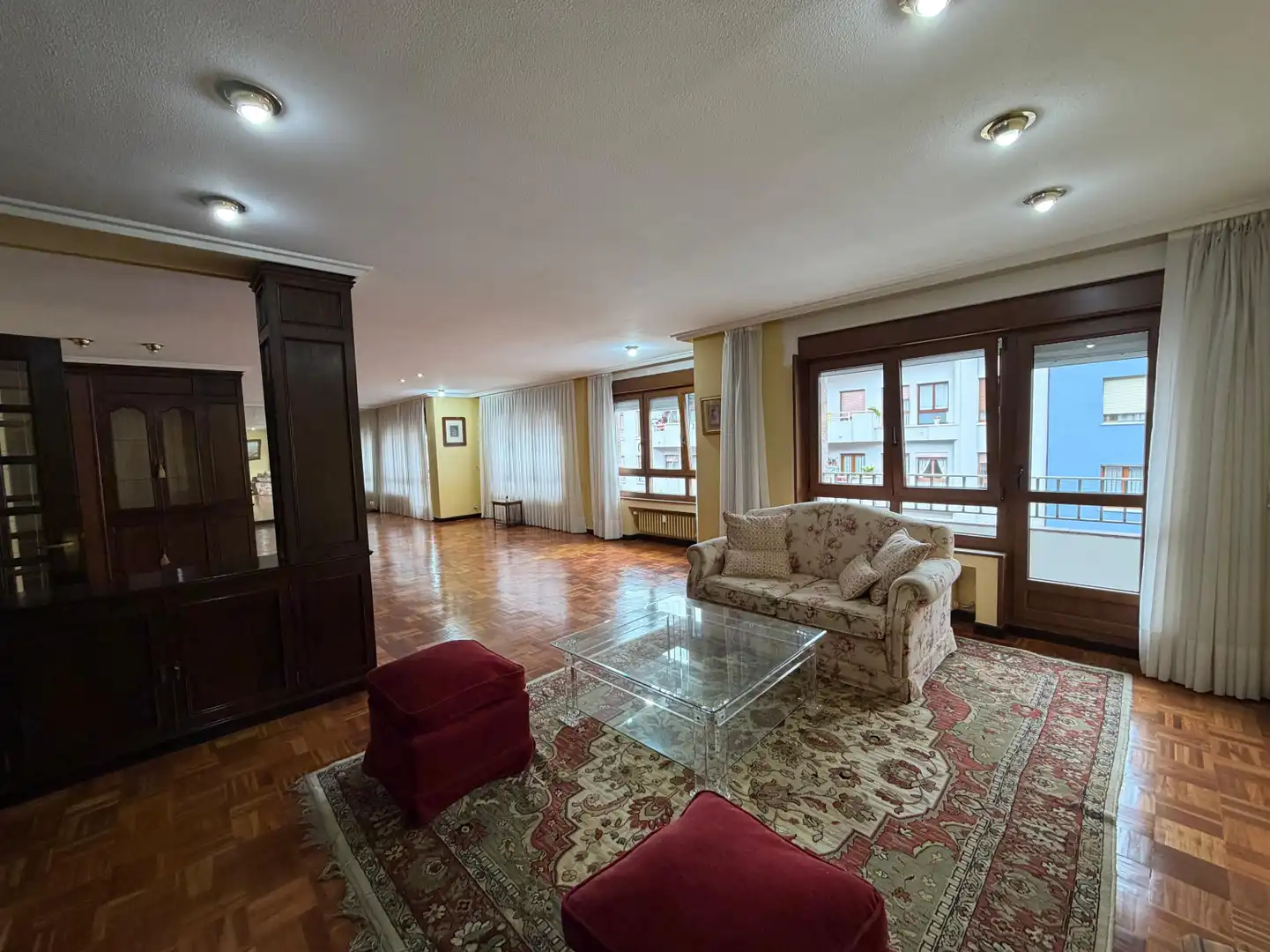 Sala de estar de Piso en venta en Avilés con Calefacción, Parquet y Terraza