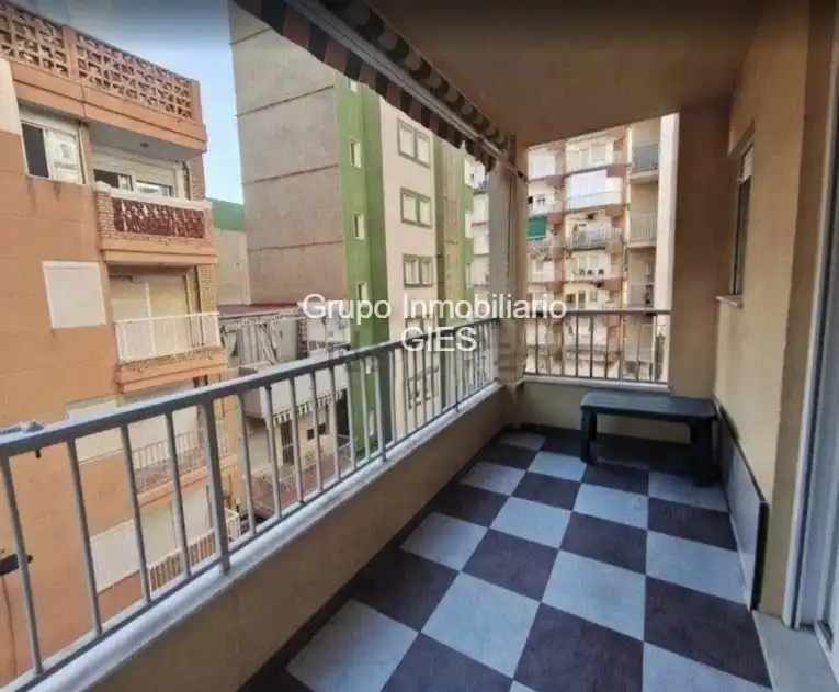 Apartament amb ascensor en venda a Carrer del Doctor Brugada 11