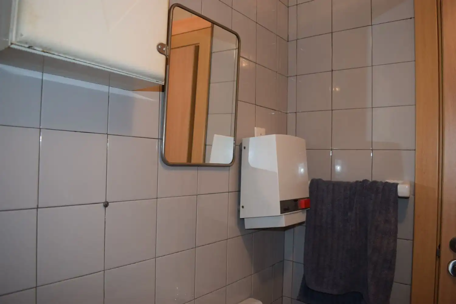 Baño de Oficina de alquiler en Oviedo  con Calefacción