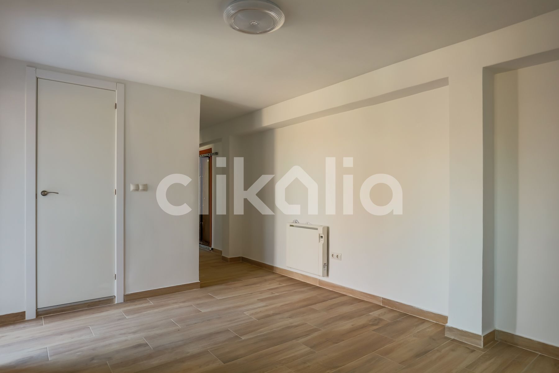Bedroom of Flat to rent in  Madrid Capital  with Heating, Terrace and Storage room