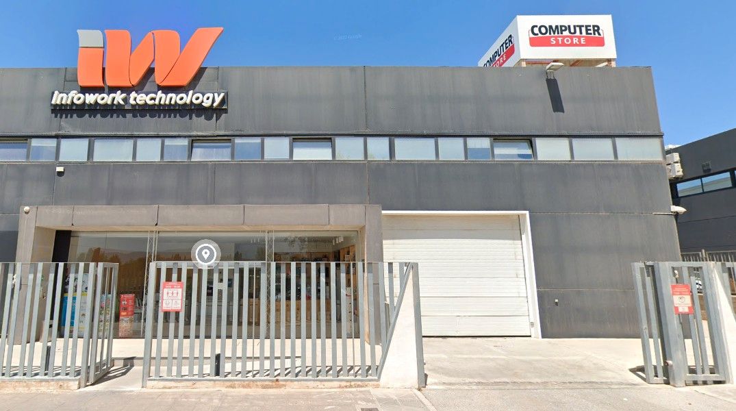 Exterior view of Industrial buildings for sale in  Granada Capital