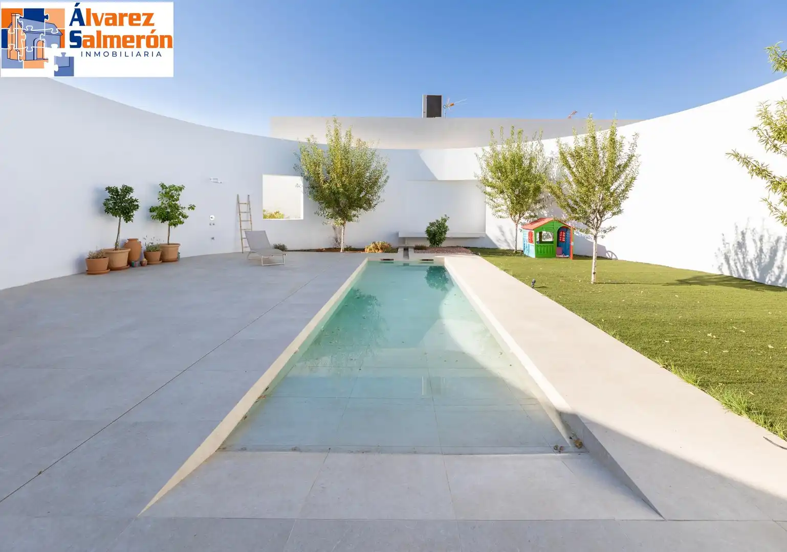 Swimming pool of Houses for sale in Albolote  with Air Conditioner, Heating and Private garden