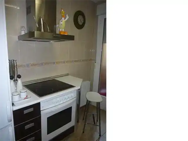 Kitchen of Flat for rent in Hontanares de Eresma  with Parquet flooring, Furnished and Oven