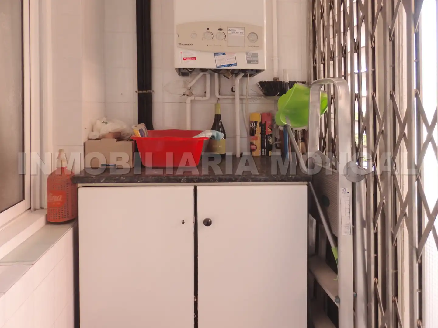 Casa a schiera con terrazza in vendita a Carrer de l'Abat Escarré, imagen 23