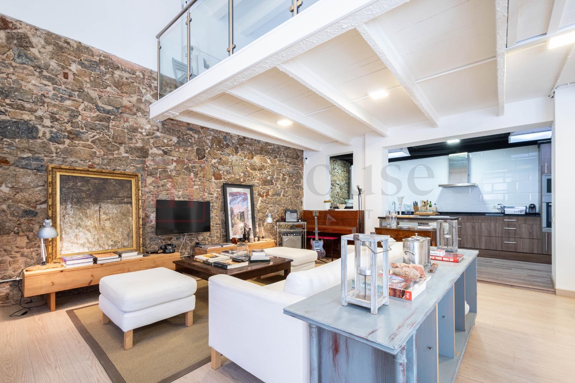 Living room of Planta baja for sale in  Barcelona Capital  with Heating, Parquet flooring and Terrace