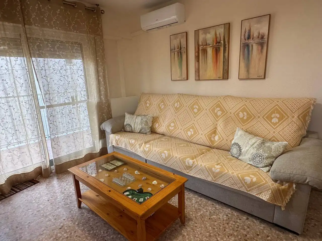Sala de estar de Piso en venta en Bellreguard con Aire acondicionado, Amueblado y Internet