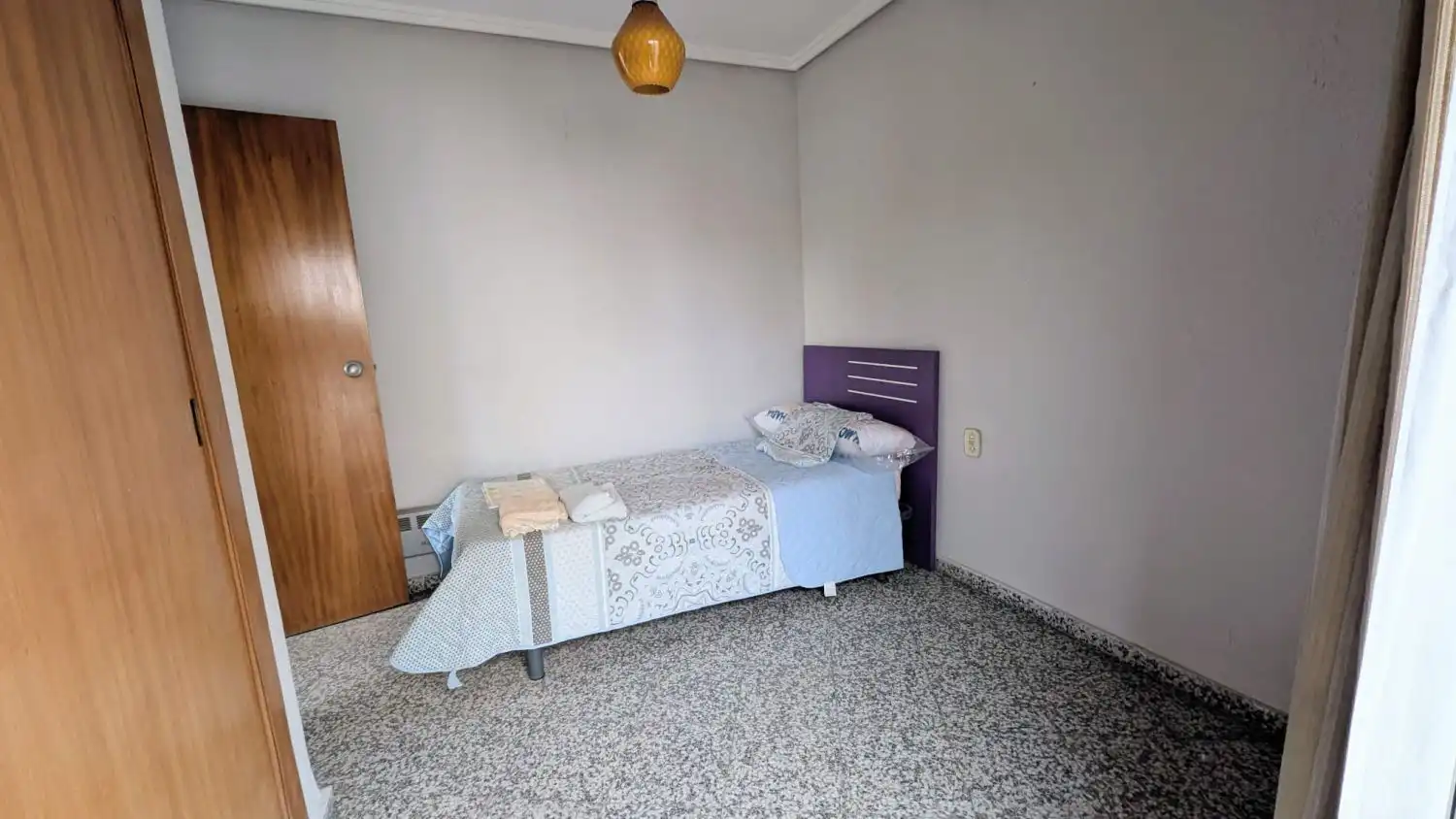 Habitación de Piso en venta en Castellón de la Plana / Castelló de la Plana con Aire acondicionado, Calefacción y Balcón