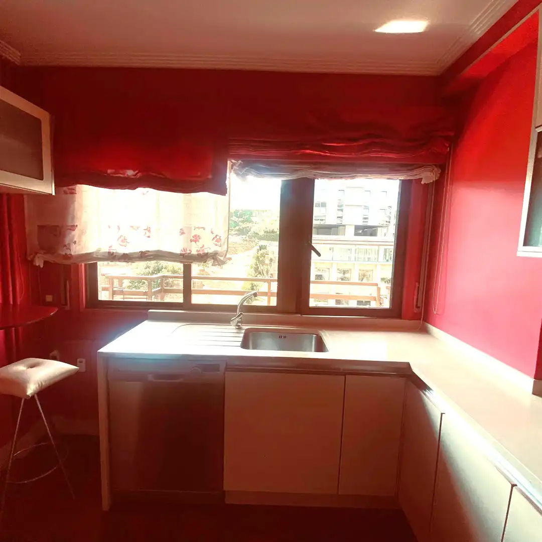 Küche von Wohnung zur Miete in Vigo 