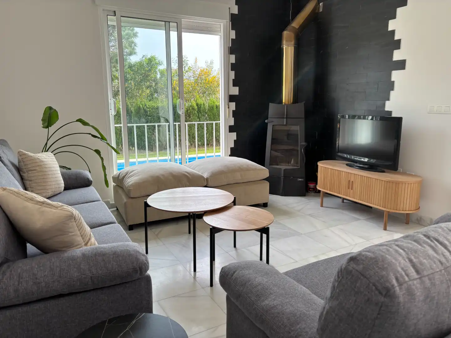 Detached homes for rent in Paseo de la Chirina, Islantilla Golf