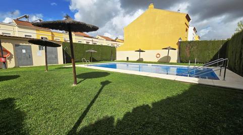 Foto 2 de Casa adosada en venda a Avenida Juan Diego, Sevilla