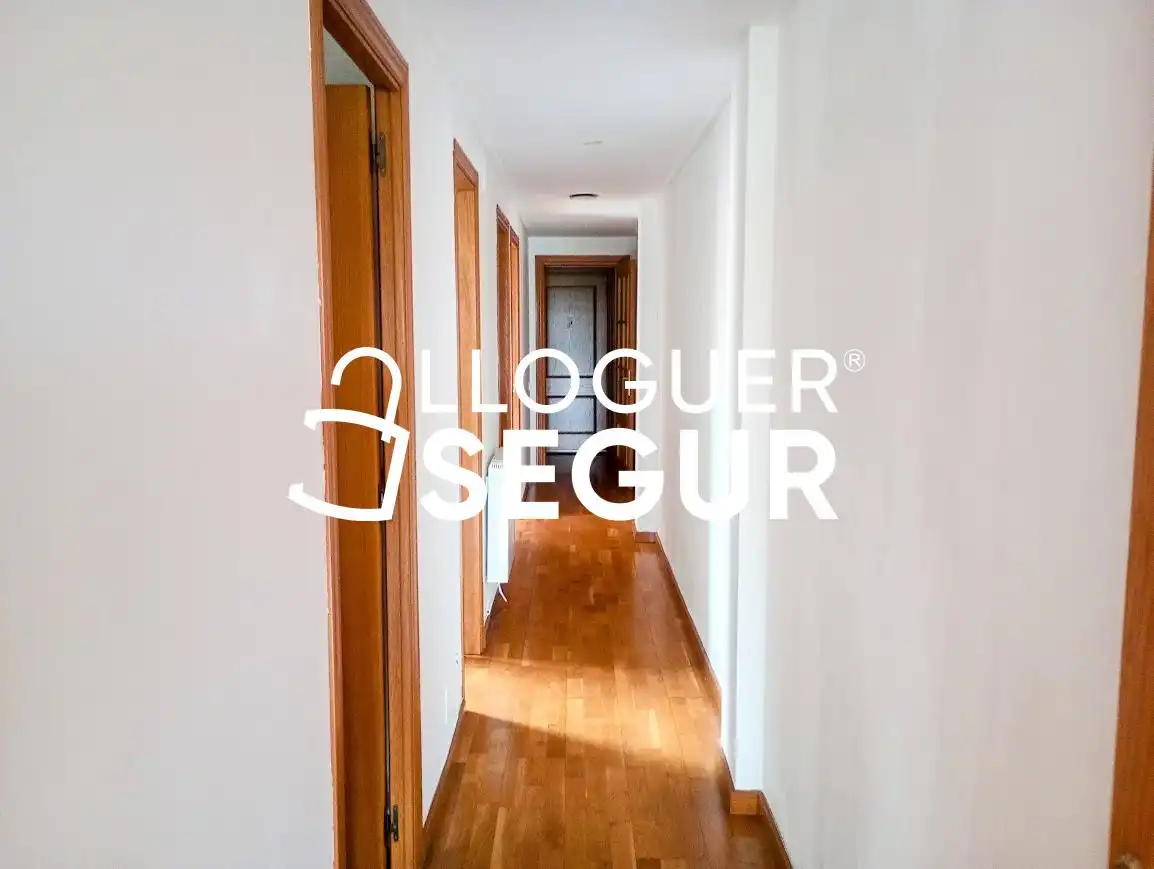 Flat for rent in Carlas Martí y Vilá, Centre