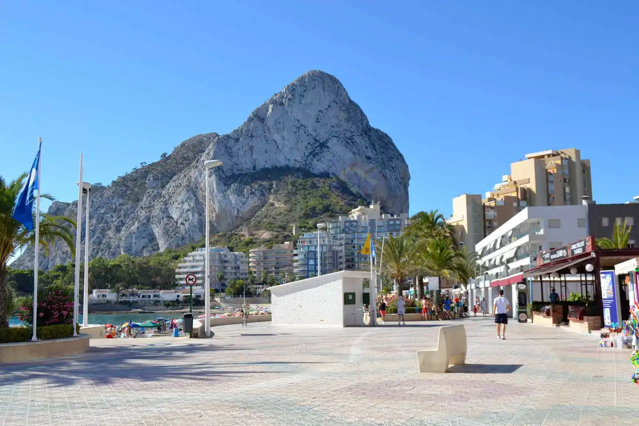Außenansicht von Wohnungen zum Verkauf in Calpe / Calp mit Klimaanlage, Heizung und Terrasse