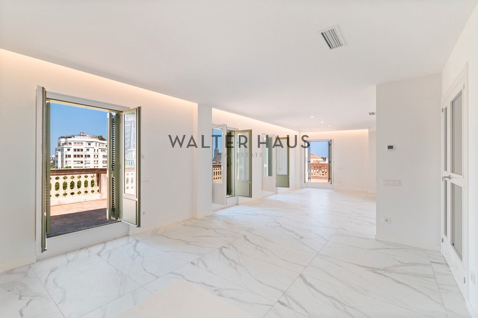 Flat for sale in  Barcelona Capital  with Air Conditioner, Heating and Terrace