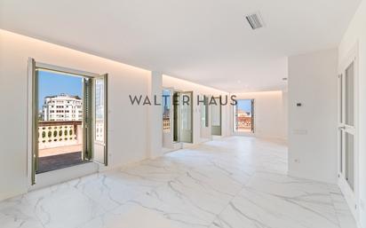 Flat for sale in  Barcelona Capital  with Air Conditioner, Heating and Terrace